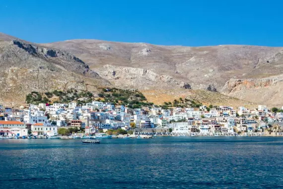 Vista de Kalymnos, isla del Dodecaneso.